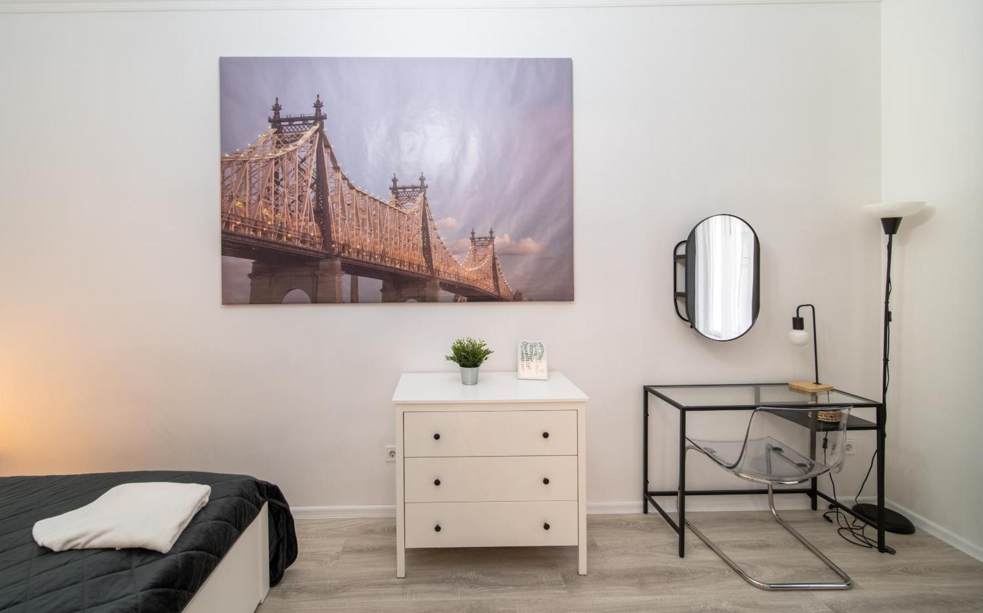 Perfect Location,Newly Decorated Modern, Large Place 60 M2, Really Quiet So You Can Have A Good Night Sleep, Ac, Netflix, Smart Tv, High-Speed Internet, World Famous New York Cafe Only 10 Minutes Walk بودابست المظهر الخارجي الصورة
