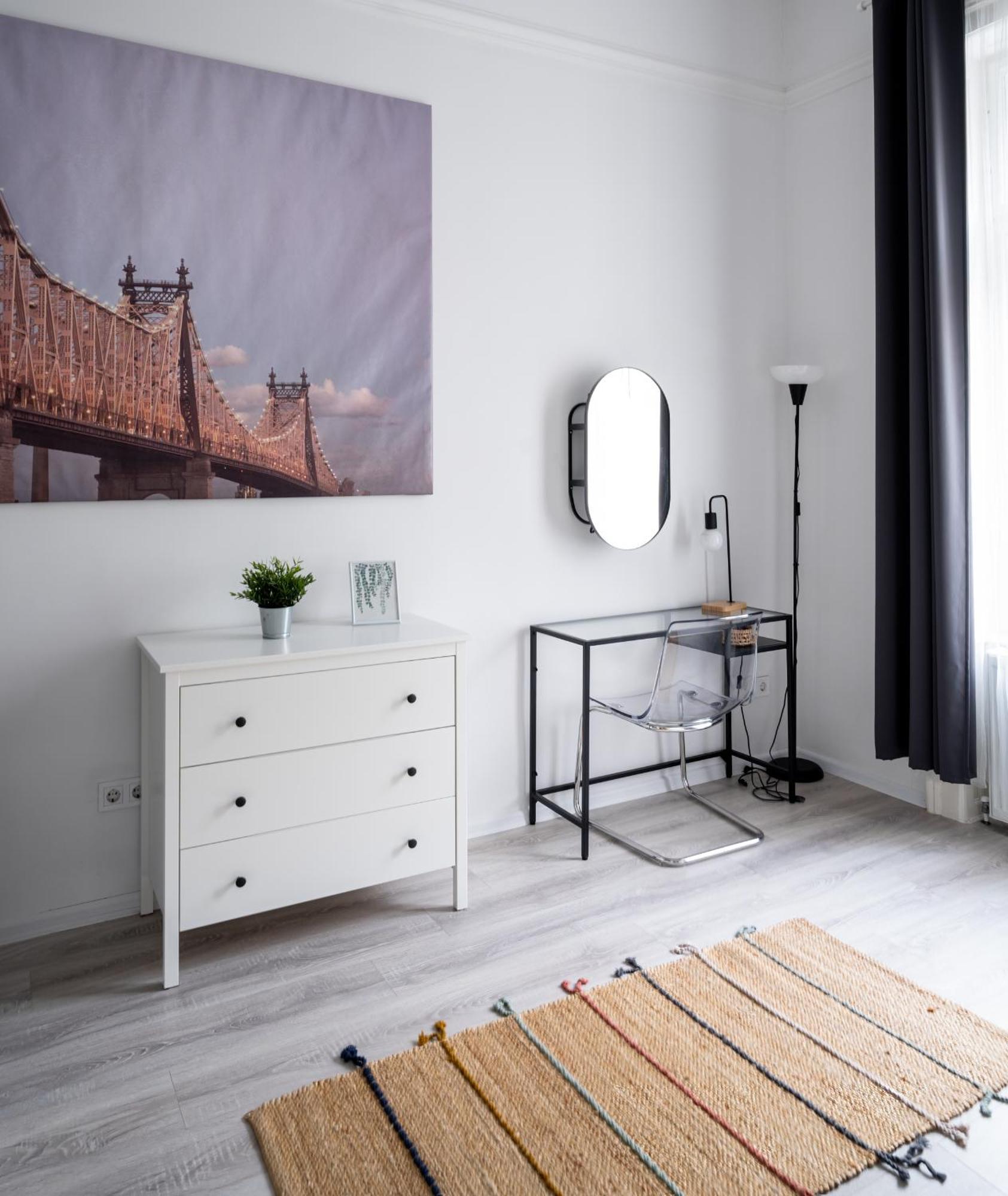 Perfect Location,Newly Decorated Modern, Large Place 60 M2, Really Quiet So You Can Have A Good Night Sleep, Ac, Netflix, Smart Tv, High-Speed Internet, World Famous New York Cafe Only 10 Minutes Walk بودابست المظهر الخارجي الصورة